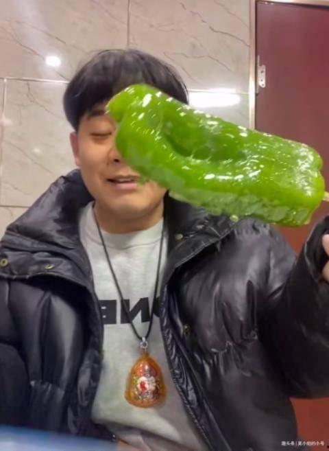 徐州吃瓜网红事件视频曝光,揭秘网络舆论风波背后的真相 第1张 徐州吃瓜网红事件视频曝光,揭秘网络舆论风波背后的真相 第1张