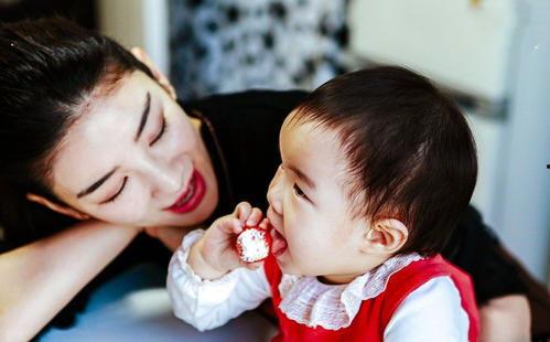 母亲爆料女儿视频大全,一场家庭悲剧的警示 第1张 母亲爆料女儿视频大全,一场家庭悲剧的警示 第1张